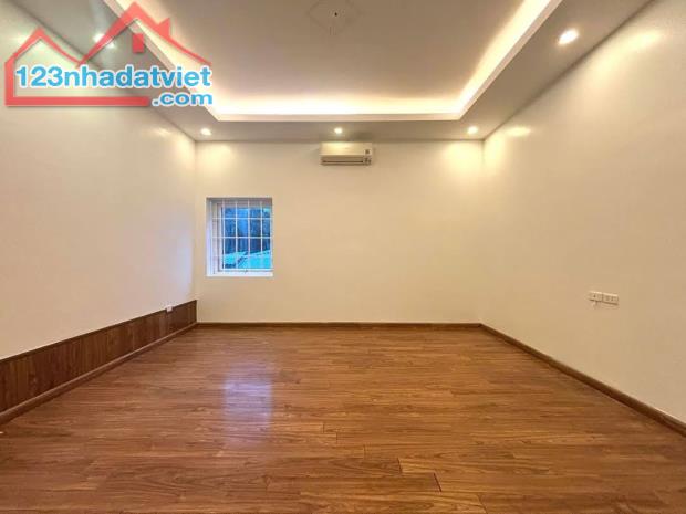BÁN NHÀ PHỐ LẠC LONG QUÂN 48M2X5T GIÁ HƠN 9 TỶ - 2