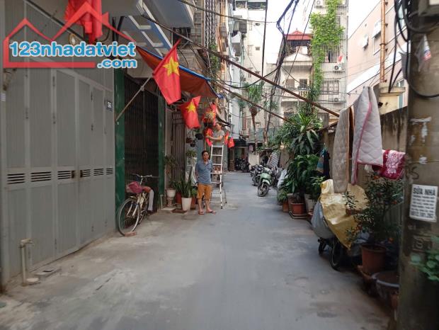 Tôi bán đất ngõ 2 Trần Phú 2 mặt đường ô tô tránh cạnh Làng VKCA 68m2 chỉ 9.9 tỷ. LH 09896 - 2