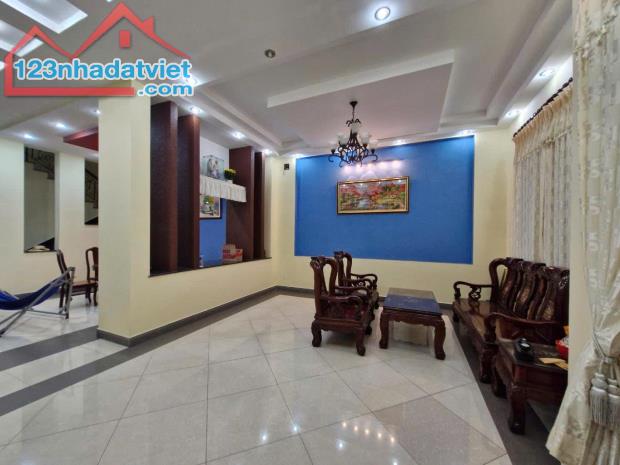 MẶT TIỀN CẠNH ĐH NGÂN HÀNG LINH CHIỂU - 234m2 - 3 TẦNG - 1