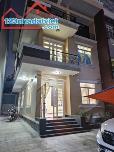 MẶT TIỀN CẠNH ĐH NGÂN HÀNG LINH CHIỂU - 234m2 - 3 TẦNG - 2
