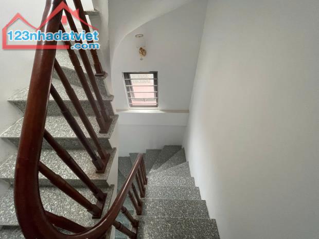 NHÀ ĐẸP KIM CHUNG – LÔ GÓC – Ô TÔ TRÁNH – GẦN KĐT HINODE – 33M2 X 5T – NHỈNH 6 TỶ. - 4