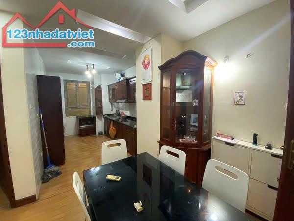 chung cư 229  phố VỌNG, 100m, 3 ngủ, 2 wc, 14 triệu, full nội thất