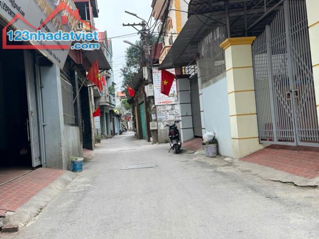 🩸🩸CHÍNH CHỦ GỬI BÁN GẤP LÔ ĐẤT - PHÙ KHÊ - TỪ SƠN - BẮC NINH 💦 Dt : 55m Mt : 4m 💰 Giá - 1