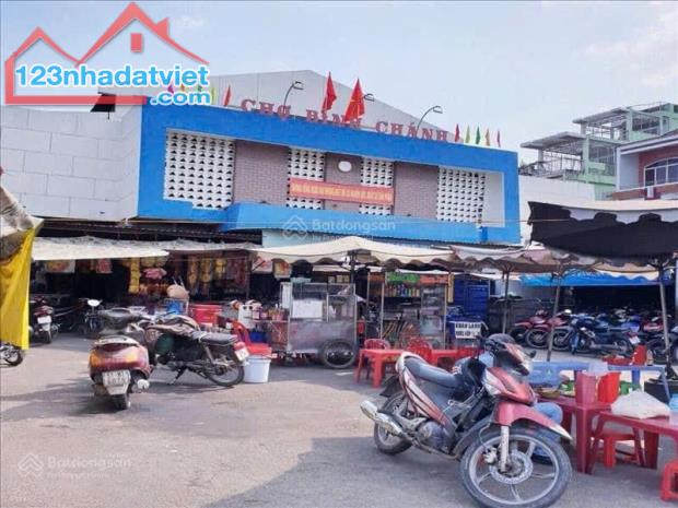 CHÍNH CHỦ BÁN GẤP NHÀ  MẶT TIỀN 2 LẦU GIÁ 1TỶ270TRIỆU - NGAY SAU LƯNG CHỢ BÌNH CHÁNH ĐANG - 1