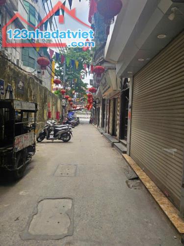 TÂY SƠN CHDV 7 TẦNG THANG MÁY - 12 PHÒNG DT 57m2  MT 3.9m Giá 16.8 tỷ