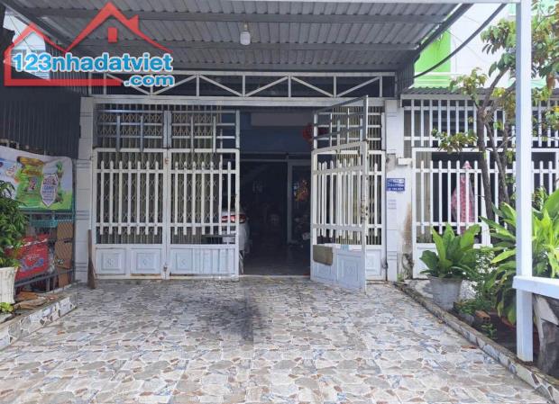 Cần Bán Gấp Nhà 47m2 Đường Nguyễn Ảnh Thủ, Q12 giá 850 Triệu có SHR