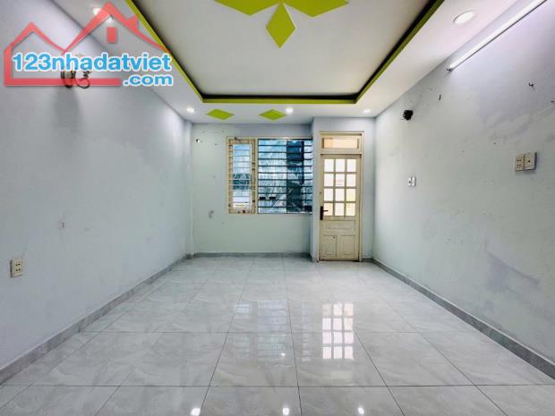 BÁN NHÀ PHẠM VĂN CHIÊU, GẦN CHỢ THẠCH ĐÀ ( 4 x 12 ) ĐƯỜNG 5m THÔNG 👉 CHỈ 5,5 Tỷ . GÒ VẤP - 4