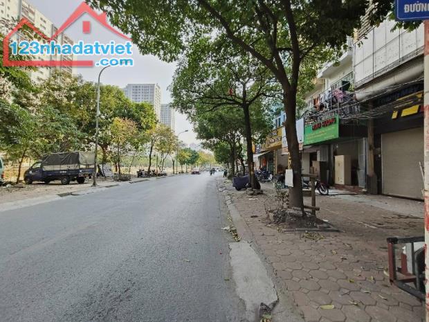 NHÀ KIM GIANG – 5 TẦNG – CÁCH ĐƯỜNG LỚN 100M – GIÁ CỰC MỀM