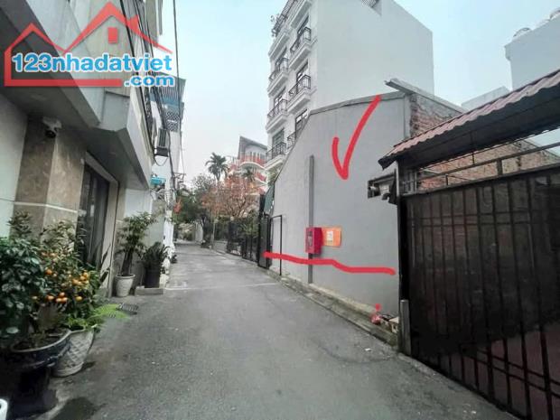 Cần bán 108m2 đất Ngọc Thuỵ, ngay trường pháp, cv, Hồng Tiến kéo dài. Giá đầu tư. LH