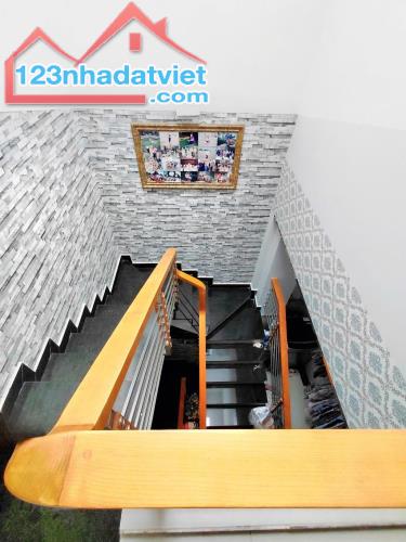 Nhà 3 tầng 4x13m, mặt tiền hẻm xe hơi 6m, 1806 Huỳnh Tấn Phát sát chợ Phú Xuân chỉ 5.9 tỷ - 3