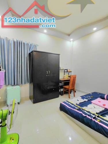 Nhà 3 tầng 4x13m, mặt tiền hẻm xe hơi 6m, 1806 Huỳnh Tấn Phát sát chợ Phú Xuân chỉ 5.9 tỷ - 4