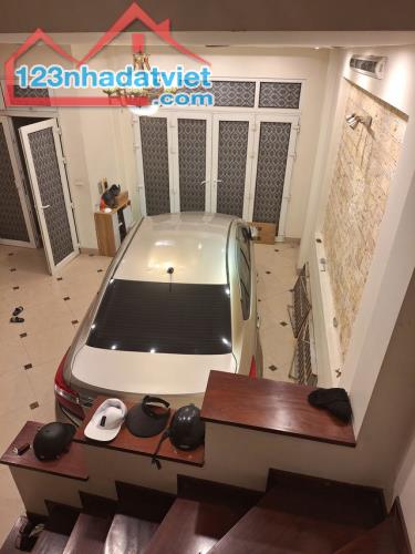NHÀ TÂN MAI 90M2*4T, LÔ GÓC, GARA CHỈ 17,6 TỶ
