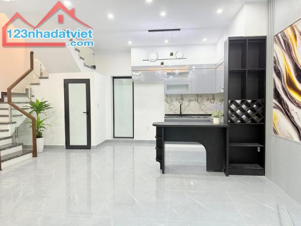 Bán nhà Lê Lợi, Gia Viên, Ngô Quyền .3,636 tỷ, 3 tầng,60m. - 2