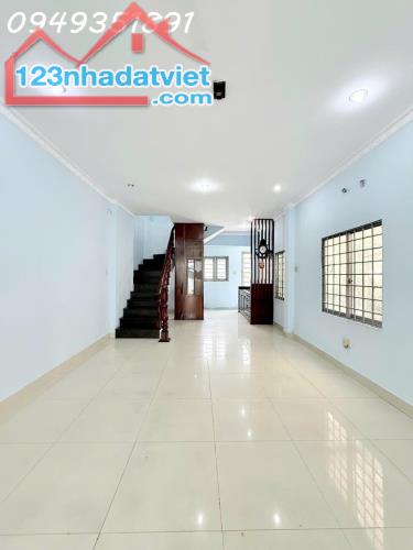 🌟 NHÀ HXH CHDV MỚI 3TẦNG 84M2 SHR HOÀN CÔNG ĐỦ GIÁ 9,9Tỷ LH 0949351891 MR TOAN - 1
