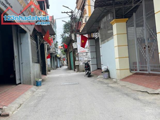 🩸🩸CHÍNH CHỦ GỬI BÁN GẤP LÔ ĐẤT - PHÙ KHÊ - TỪ SƠN - BẮC NINH 💦 Dt : 55m Mt : 4m 💰 Giá