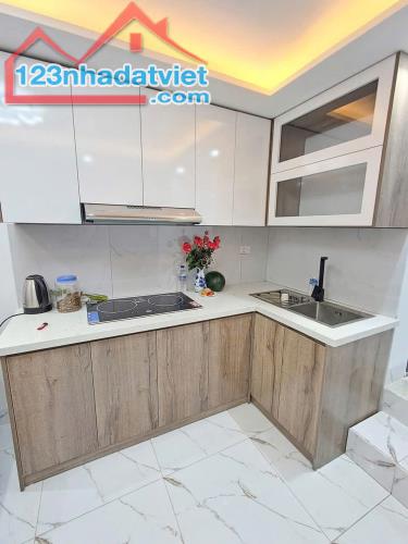 Chỉ 180tr/ m2 nhà Thái Thịnh Thịnh Quang mới đẹp KD tốt ngõ to thông sát phố 33m2 5T đủ đồ - 2