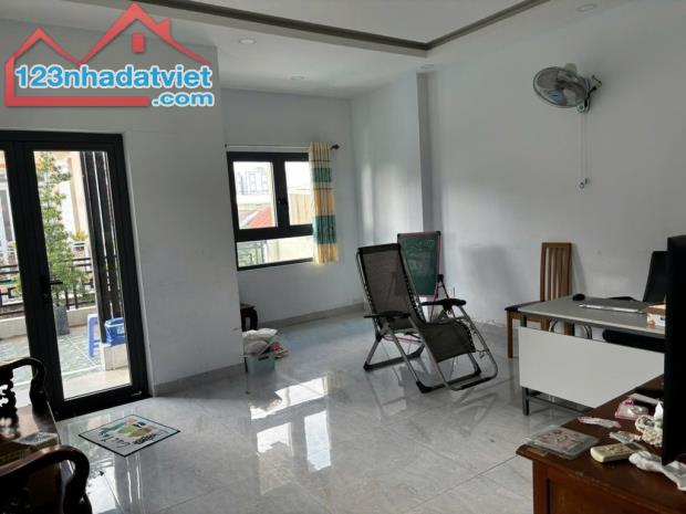 Bán nhà 3tầng An Phú Đông 15 phường An Phú Đông Quận 12 - 1