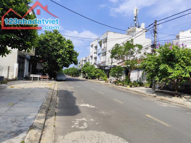 Bán lô đất mặt tiền đường Lương Thế Vinh phường 8 cũ TP Tuy Hoà giá rẻ bèo - 1