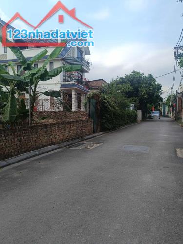 Bán thửa đất tại Long Biên 112m2 xây Biệt thự nhà vườn Tuyệt Đẹp - 6 Tỷ .