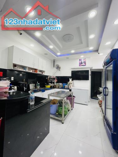 Chỉ 4.39 tỷ giao chìa khóa nhà 4 tầng đẹp 4x17m, Trần Văn Mười. - 1