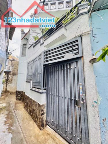 Bán nhà 1 sẹc Lý Thường Kiệt 30m2 hẻm 2,5m – Giá 4,15 Tỷ tl.