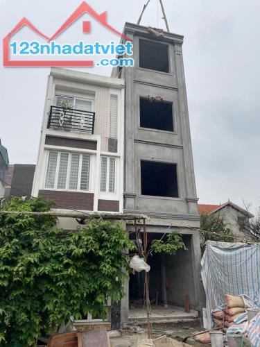 BÁN NHÀ LIÊN MẠC – BẮC TỪ LIÊM – 5 TẦNG MỚI ĐẸP – GIÁ 5.4 TỶ  • Diện tích: 32m² (sổ đỏ) - 1