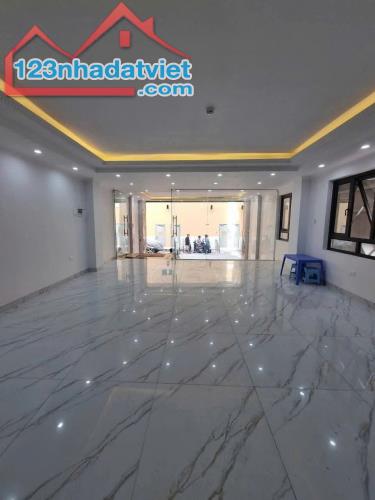 TÒA NHÀ VIEW HỒ TÂY Ô TÔ TRÁNH - LÔ GÓC - THANG MÁY - KINH DOANH - DÒNG TIỀN 125TR/TH.