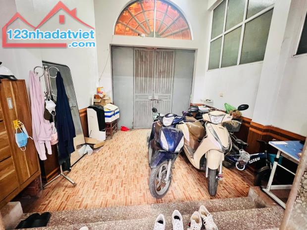 GIÁ BÁN BẤT NGỜ!!! BÁN NHÀ XUÂN ĐỈNH - Ô TÔ ĐỖ CỬA - KINH DOANH - SỔ NỞ HẬU - 2