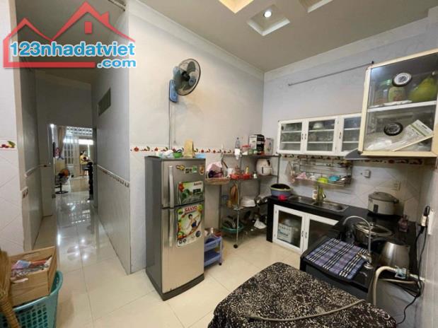 ✨✨BÌNH TÂN - 🚀🚀🚀, ✨NHÀ ĐẸP 2 LẦU Ở LIỀN - HẺM Ô TÔ ĐỖ CỬA - 65M2 - CHƯA TỚI  5 tỷ - 3