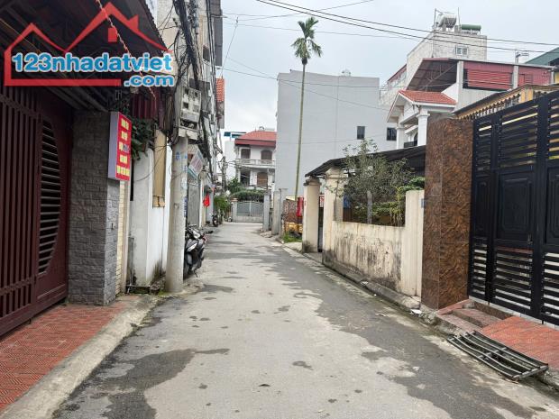 Cần bán gấp mảnh đất đẹp mặt tiền rộng đường thông ô tô mặt ngõ 83 Phúc Lợi, Long Biên - 1