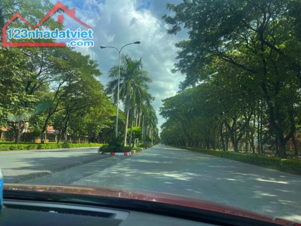 NHÀ PHỐ PHONG CÁCH CÁCH CHÂU ÂU TẠI TÂY NINH - 
THANH TOÁN 330 TRIỆU SỔ HỒNG TRAO TAY - 4