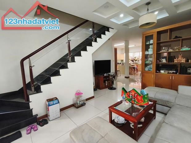 BÁN NHÀ Q7 TRẦN XUÂN SOẠN - DIẸN TÍCH LỚN GIÁ HỢP LÍ - 3