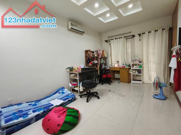BÁN NHÀ Q7 TRẦN XUÂN SOẠN - DIẸN TÍCH LỚN GIÁ HỢP LÍ - 4