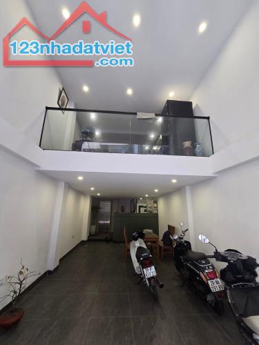 BÁN NHÀ LÁNG HẠ , ĐỐNG ĐA 47m2*7 Tầng NHÀ ĐẸP - THANG MÁY - NGÕ TO - GARA Ô TÔ - GẦN PHỐ