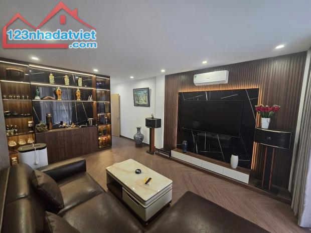 BÁN NHÀ LÁNG HẠ , ĐỐNG ĐA 47m2*7 Tầng NHÀ ĐẸP - THANG MÁY - NGÕ TO - GARA Ô TÔ - GẦN PHỐ - 2