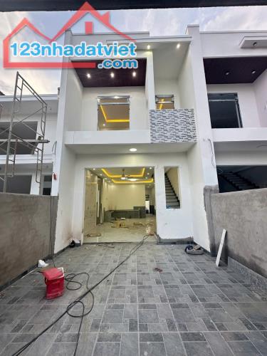 BÁN NHÀ LẦU SIÊU ĐẸP – CÁCH KDL BỬU LONG CHỈ 7 PHÚT DI CHUYỂN!