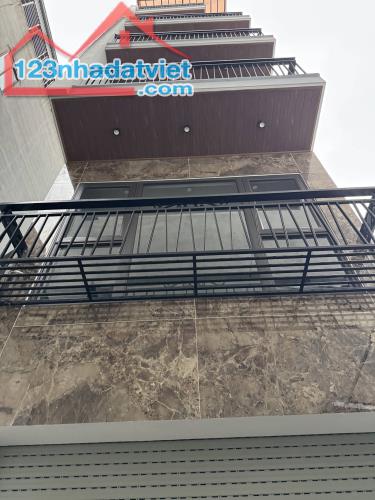 CỰC HIẾM : HOA KHÔI HỒNG TIẾN , 45m2, 7 TẦNG THANG MÁY, VIEW HỒ SÂN BAY, FULL NỘI THẤT CAO - 1