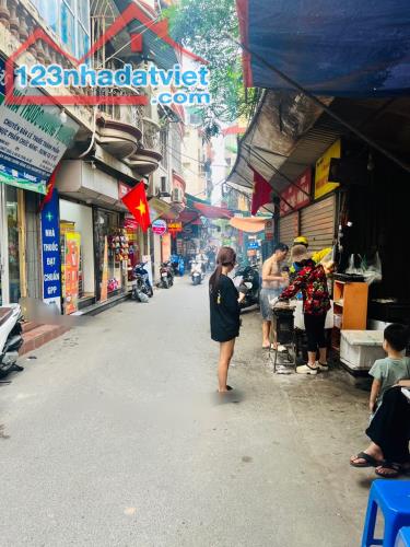 BÁN NHÀ TRẦN KHÁT CHÂN  - 45M² - 4 TỶ X - SỔ ĐỎ CHÍNH CHỦ - VỊ TRÍ VÀNG -  HAI BÀ TRƯNG -
