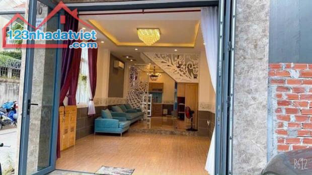 Chốt Nhanh Nhà Căn Góc Hẻm Thông, 82m² Full Thổ Cư – Giá 6.9 Tỷ - 1