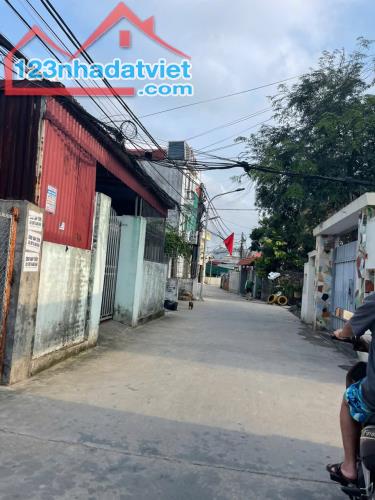 Đất mặt trục xóm 1 vĩnh Khê , An Đồng