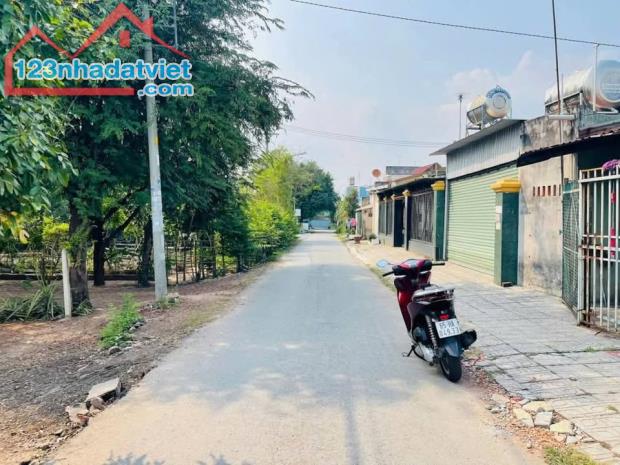 BÁN ĐẤT TẶNG CĂN NHÀ C.4 277M2 ĐƯỜNG OTO NÉ NHAU SHR CHỈ 630TR - 1