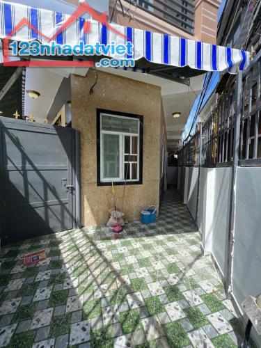 Cơ hội Hiếm kinh doanh nhà 2 MTLý Đạo Thành, P16 Q8. Dòng tiền cực tốt. DT62m2. Giá chỉ6.4 - 5