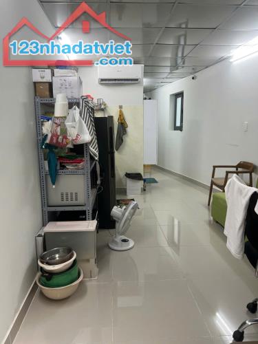 Bán nhà quận 10, đường Tô Hiến Thành, 49m2, 4 tầng, hẻm 4m, sát mặt tiền 8.5 tỷ - 3