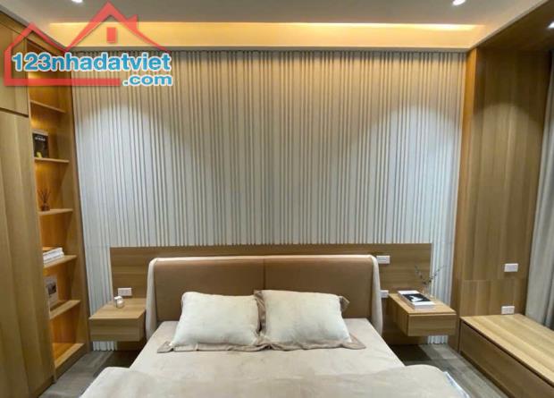 NHÀ ĐẸP THANG MÁY - FULL NỘI THẤT BÀN GIAO. Giá Bán : 8.9 TỶ - 4