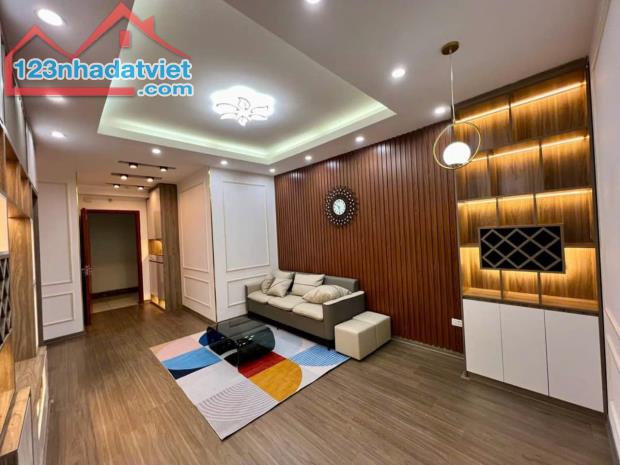 Duy nhất căn giá cực tốt tầng đẹp tòa CT8 Đại Thanh 55m TK 2PN, sổ đỏ, giá 2.49 tỷ