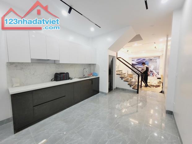 GIẢM 2 TỶ – BÁN NHÀ DÒNG TIỀN SIÊU ĐỈNH CẦU GIẤY – 50M2 x 5T – DOANH THU 600TR/NĂM – NHÀ - 2