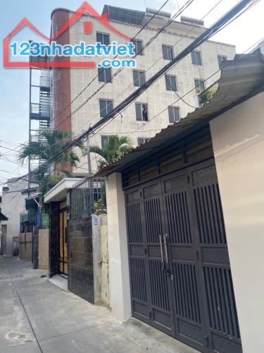 Quận 12 Bán nhà mặt đường 78m2, HXH giá nhỉnh 4ty - 1