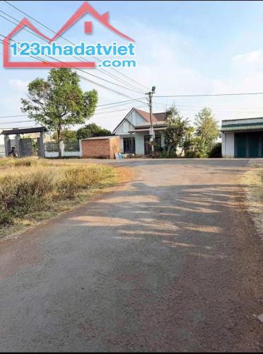 Đất mặt tiền B4 thôn 4 CưEbur - 7 x 41m - giá 1.680 tỷ - 2