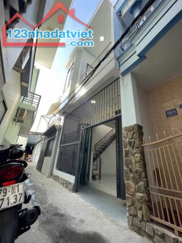 BÁN NHÀ TRUNG TÂM NHA TRANG HẺM 2 THÁNG 4 VẠN THẠNH