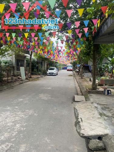 CL1A.9 Man Bồi - Gốc Găng Ba La 50 ĐẤT 4 10.8 tỷ Hà Đông Hà Nội

🎉 CHÍNH CHỦ BÁN LÔ - 2
